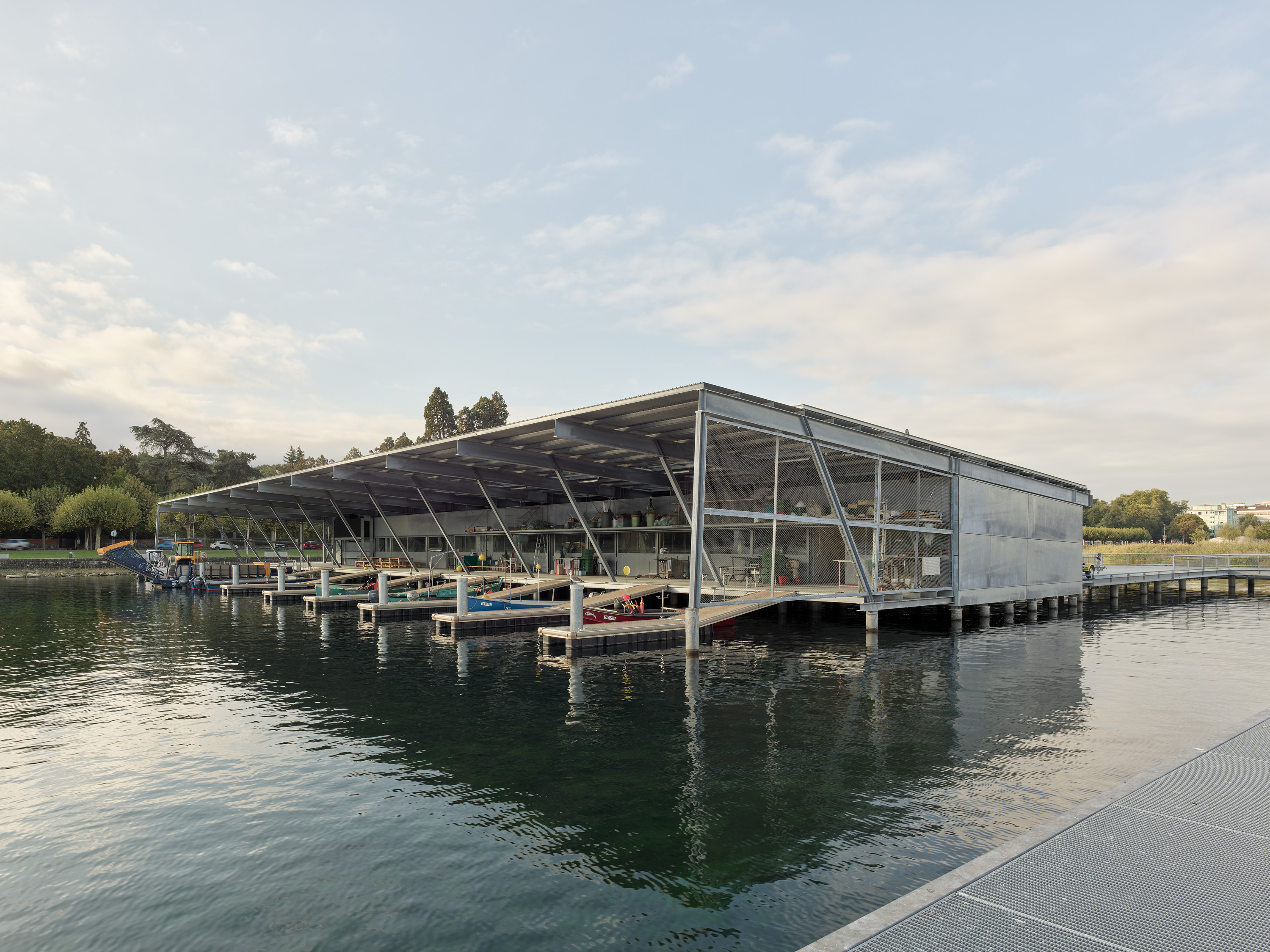 Ahp0061 AIQ4 012485 J3